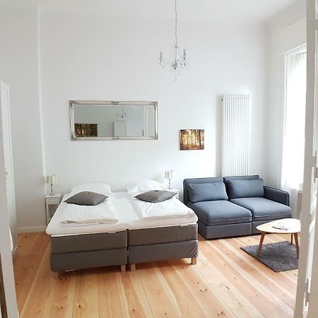 Lang Re By Rockchair Apartments L Superhost Status L 2 Bedrooms Boxspringbeds In City Center - Cozy Family & Business Flair Welcomes You! ベルリン エクステリア 写真