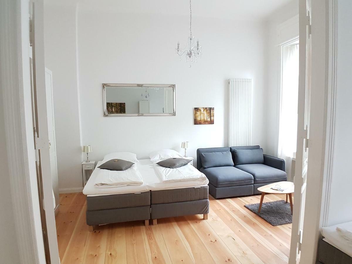 Lang Re By Rockchair Apartments L Superhost Status L 2 Bedrooms Boxspringbeds In City Center - Cozy Family & Business Flair Welcomes You! ベルリン エクステリア 写真